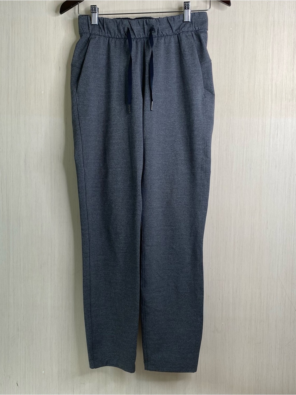 Lululemon Women’s On The Fly Charcoal Drawstring Joggers Size 2